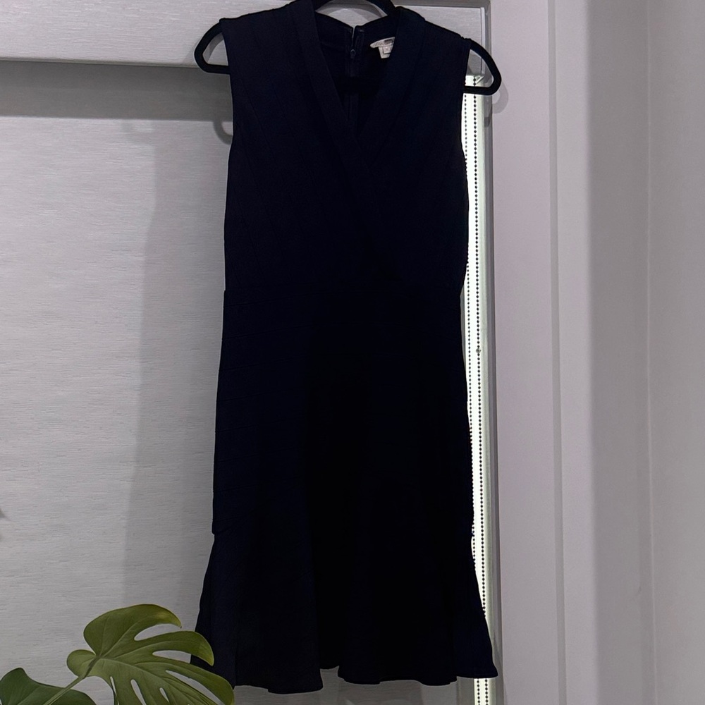 Chic Black Sleeveless Dress